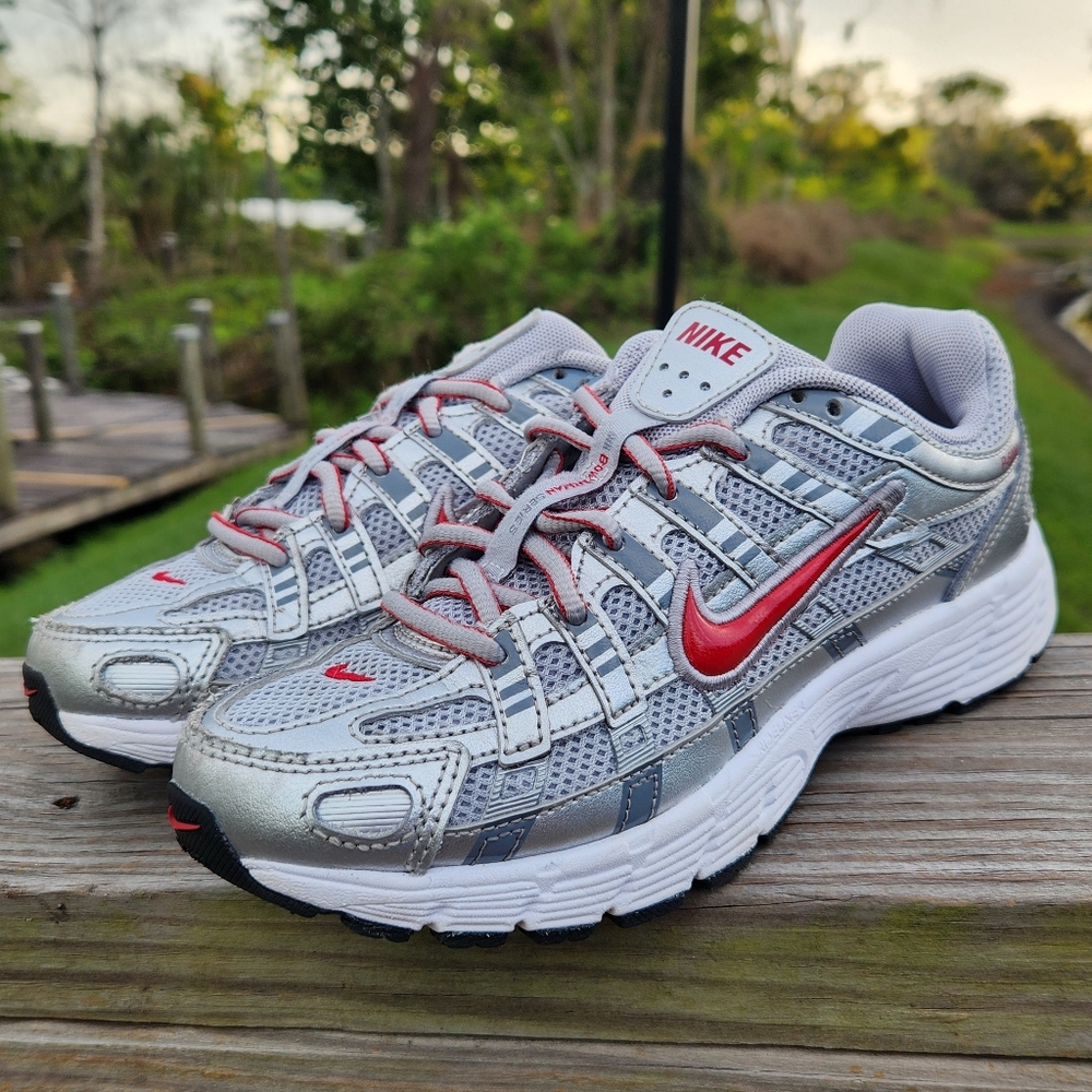 Nike Kids Silver and Red Sneakers